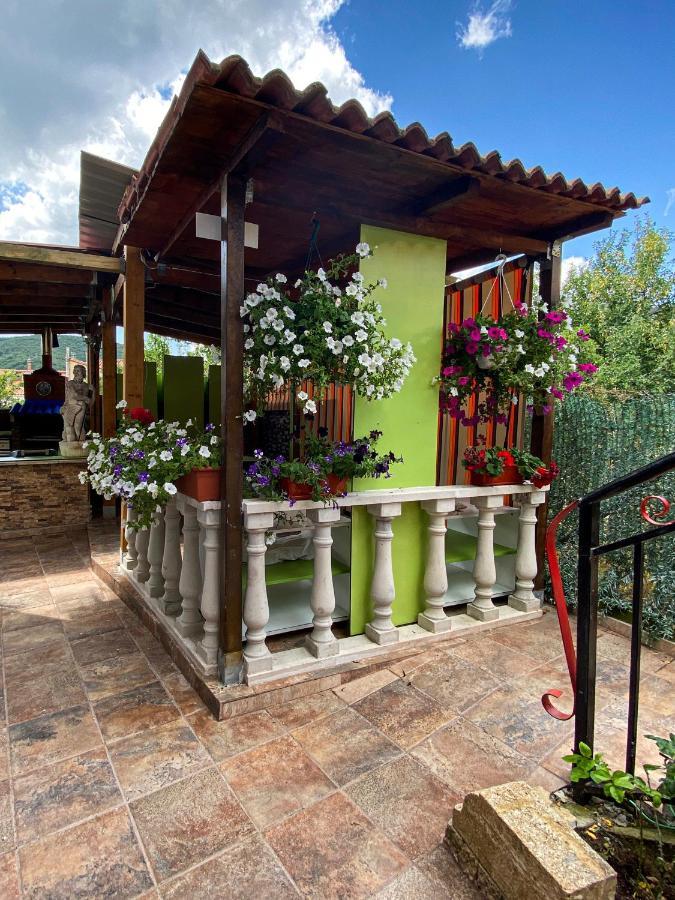 Vila Casa Julian Cistierna Exteriér fotografie