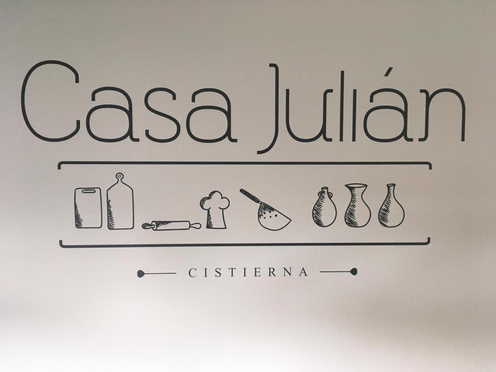 Vila Casa Julian Cistierna Pokoj fotografie